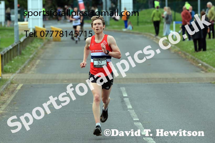 Clive Cookson 10k Road Race, 2024 Clive Cookson 10k Road Race, Whitley Bay.  Photo: David T. Hewitson/Sports for All Pics